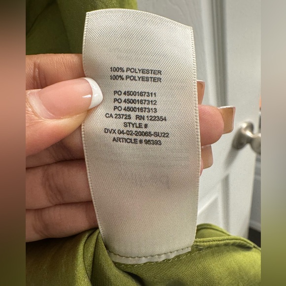 BNWT Aritzia Allusion Camisole in Succulent Green - Picture 4 of 5